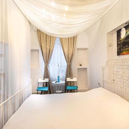 Museum Apartment Piata Sfatului Brasov Ngoại thất bức ảnh